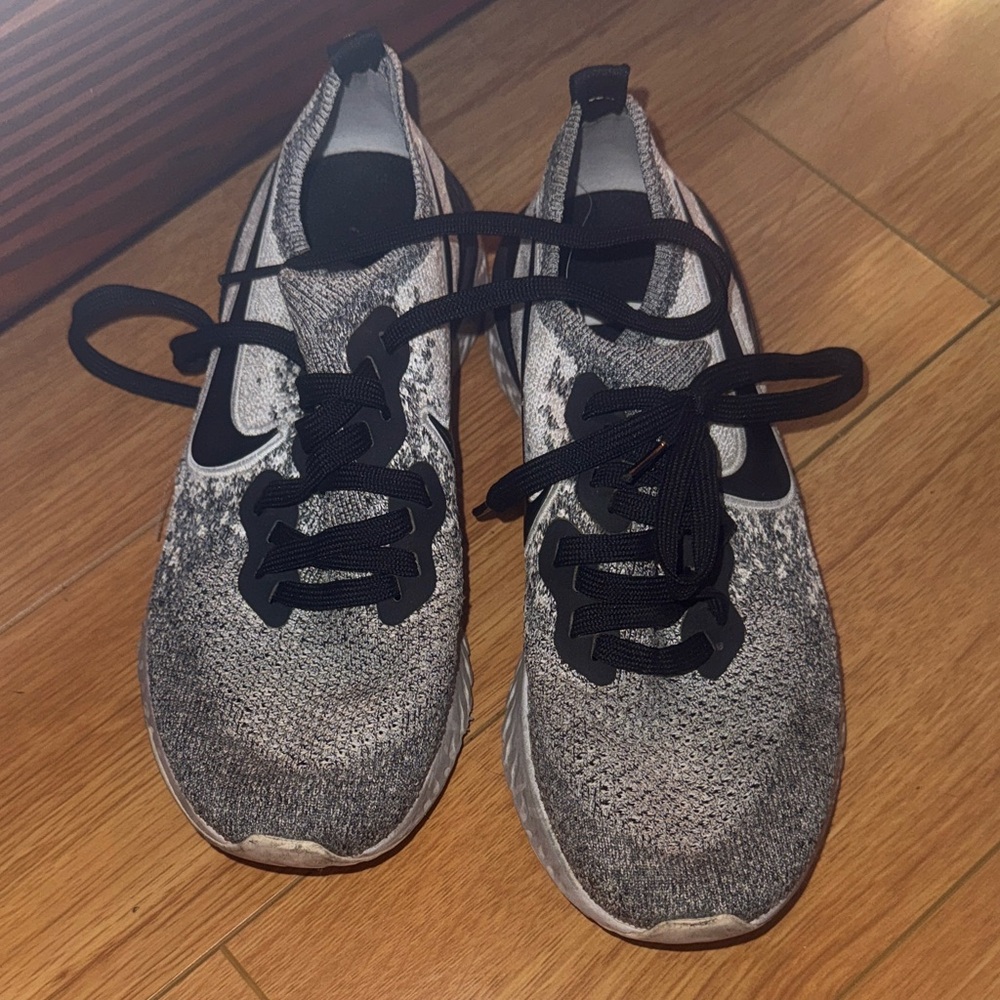 Women’s Epic React Flyknit size 6.5